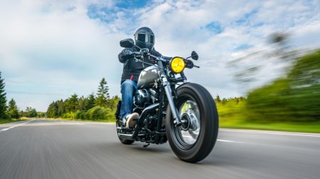 Les avantages de posséder un permis moto : liberté et aventure