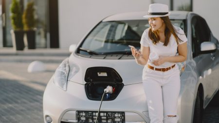 Vers une mobilité verte : les bénéfices des voitures électriques